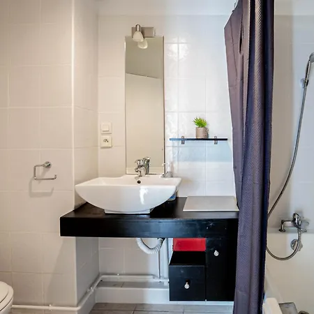 Kusmi Piscine Proche Du *