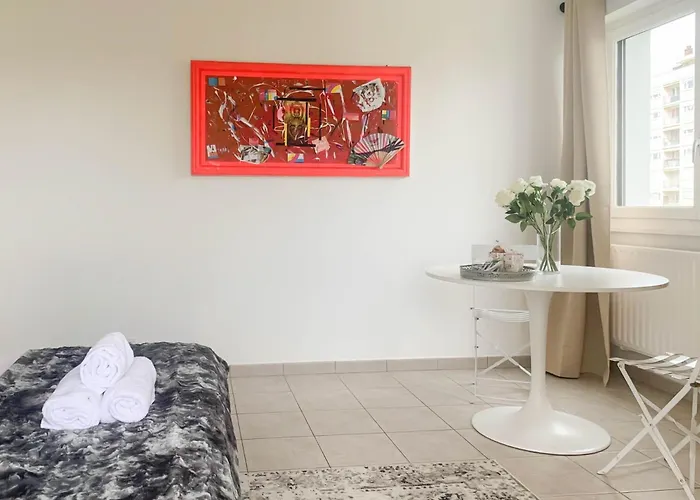 Kusmi Piscine Proche Du Daire Annecy