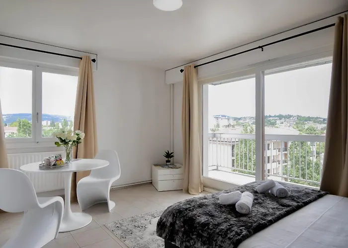 Kusmi Piscine Proche Du Daire Annecy